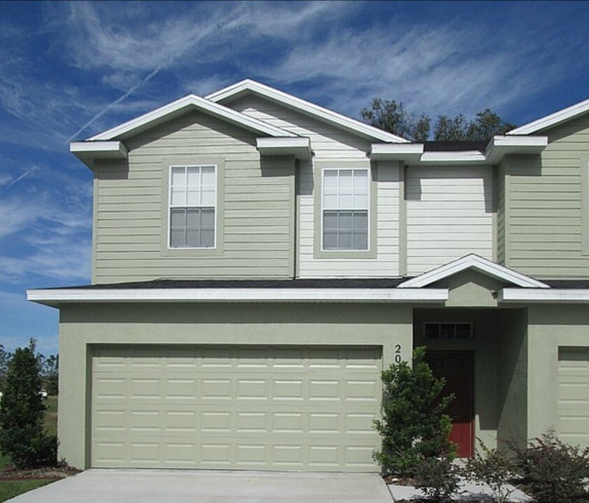 Summer Brooke Townhomes in Lakeland, FL - Building Photo