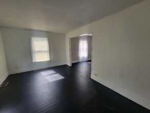 1220 Hazel Ave in Lima, OH - Foto de edificio - Building Photo