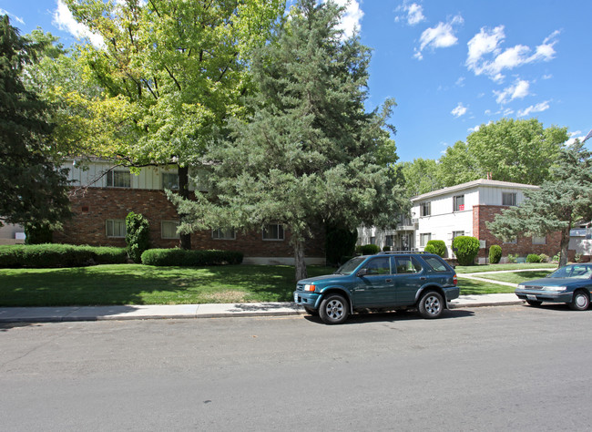 First Greenbrae Cooperative Apartments in Sparks, NV - Building Photo - Building Photo