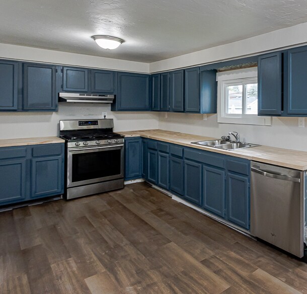 4440 Fairview Dr in Toledo, OH - Building Photo