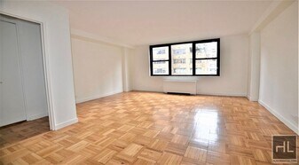 EAST 49 STREET in New York, NY - Building Photo