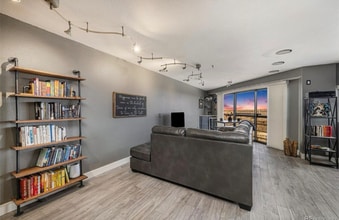 100 Park Ave W in Denver, CO - Building Photo - Building Photo