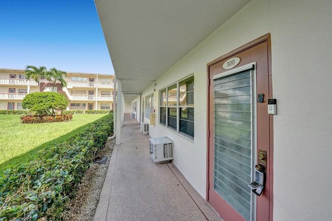 300 Preston H in Boca Raton, FL - Building Photo - Building Photo