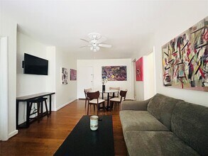 2021 Southgate Blvd in Houston, TX - Building Photo - Building Photo