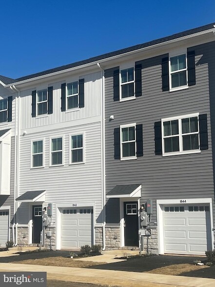 834 Camden Way, Unit 3926-102 in Aberdeen, MD - Building Photo - Building Photo