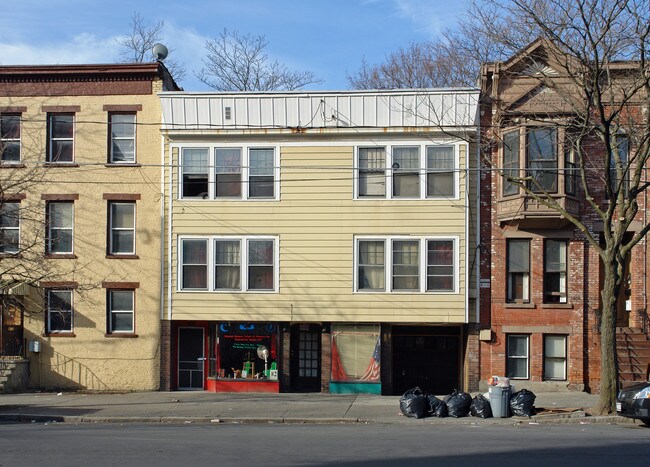 414 Clinton Ave in Albany, NY - Building Photo - Building Photo