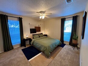 103 Fenway Loop, Unit 101 in San Marcos, TX - Foto de edificio - Building Photo