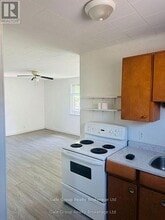 406 Simcoe St in Woodstock, ON - Building Photo - Building Photo