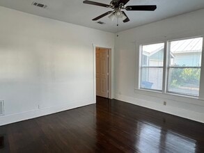 131 Haynes Ave in San Antonio, TX - Building Photo - Building Photo