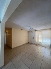 5631 Simms St in Hollywood, FL - Building Photo - Building Photo