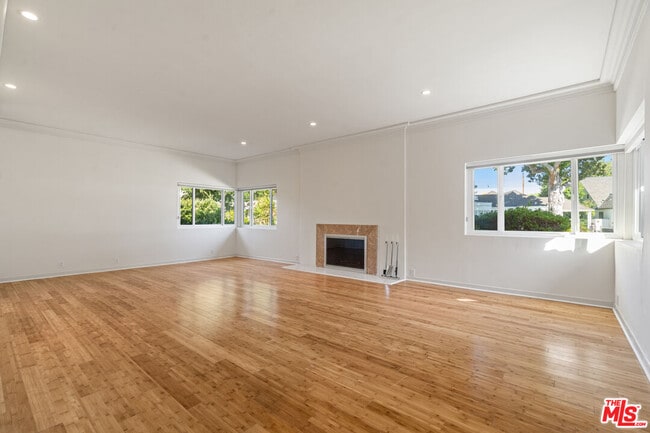 4315 Clybourn Ave in Los Angeles, CA - Building Photo - Building Photo