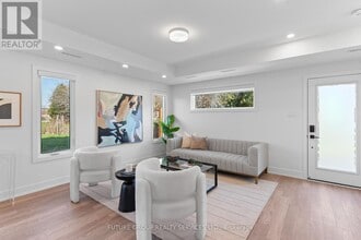 15 Acorn Ave in Toronto, ON - Building Photo - Building Photo