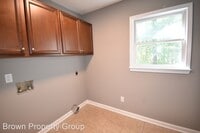 867 Fredonia Dr photo'