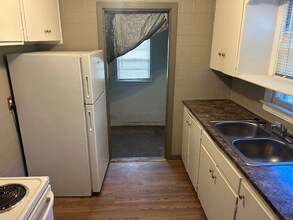 1438 N Battin St in Wichita, KS - Building Photo - Building Photo