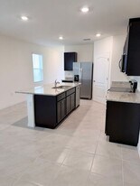 824 Horsetail Dr in Davenport, FL - Building Photo