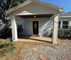 809 W Hiawatha St in Tampa, FL - Building Photo