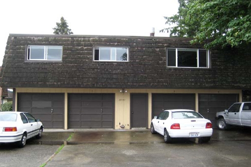 13951 SE 173rd Pl in Renton, WA - Foto de edificio