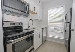 2807 Bachman Dr in Dallas, TX - Building Photo - Building Photo