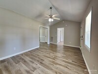 6036 Presentation St photo'