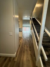 916 S. Marguerita Avenue in Alhambra, CA - Building Photo - Interior Photo