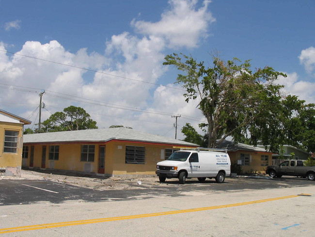 1309 NE 16th Ter in Fort Lauderdale, FL - Building Photo - Building Photo