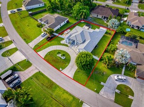 5918 NW Hann Dr in Port St. Lucie, FL - Building Photo - Building Photo