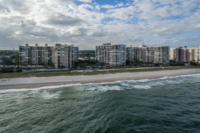5100 N Ocean Blvd in Lauderdale-by-the-Sea, FL - Building Photo
