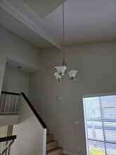 5800 Owensmouth Ave, Unit 21 in Woodland Hills, CA - Building Photo - Building Photo