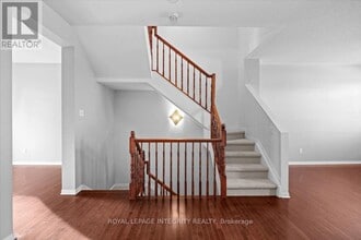 180 Clearview Ave in Ottawa, ON - Building Photo - Building Photo