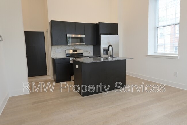 property at 1901 E Willard St