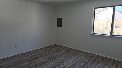 2608 Woodlands Dr in Hamilton, NJ - Building Photo - Building Photo