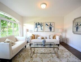 832 Wallace St in Coral Gables, FL - Building Photo - Building Photo