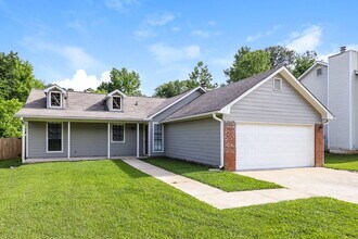 527 Brookfield Way in Jonesboro, GA - Building Photo - Building Photo