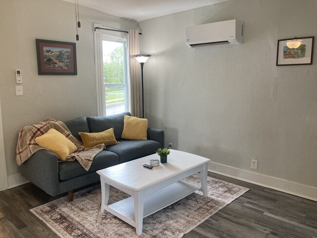 1504 Pierce St, Unit B in Lynchburg, VA - Building Photo - Building Photo