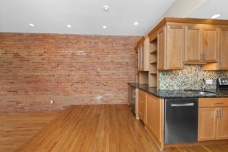 76 Marlborough St, Unit 3 in Boston, MA - Building Photo - Building Photo