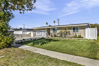 1143 W Gage Ave in Fullerton, CA - Building Photo - Building Photo