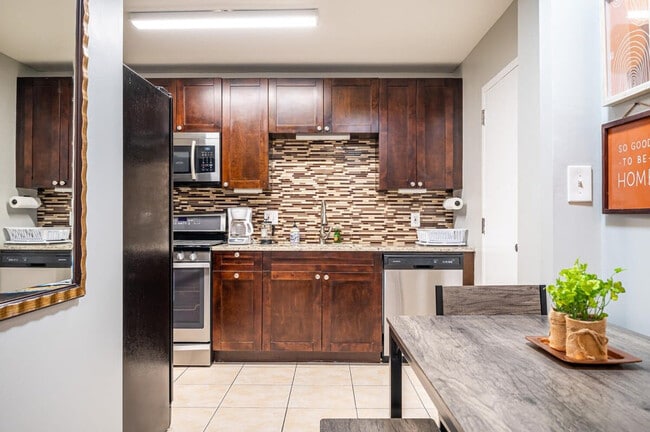 215 Piedmont Ave NE in Atlanta, GA - Building Photo - Building Photo