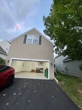 10006 Pincherry Ln in Eden Prairie, MN - Building Photo - Building Photo