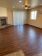 2124 S Broadway St in De Pere, WI - Building Photo - Building Photo
