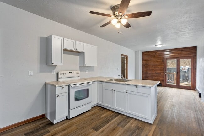 1646 Ohio St in Oshkosh, WI - Building Photo - Building Photo