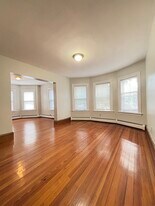 29 Pratt St in Providence, RI - Building Photo