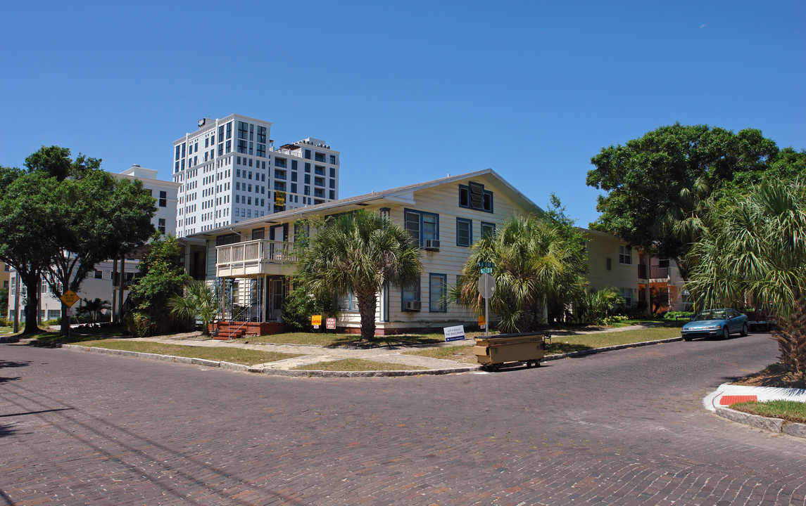 550 2nd St N in St. Petersburg, FL - Building Photo