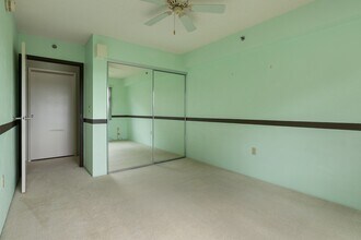 3009 Ala Makahala Pl in Honolulu, HI - Building Photo - Building Photo