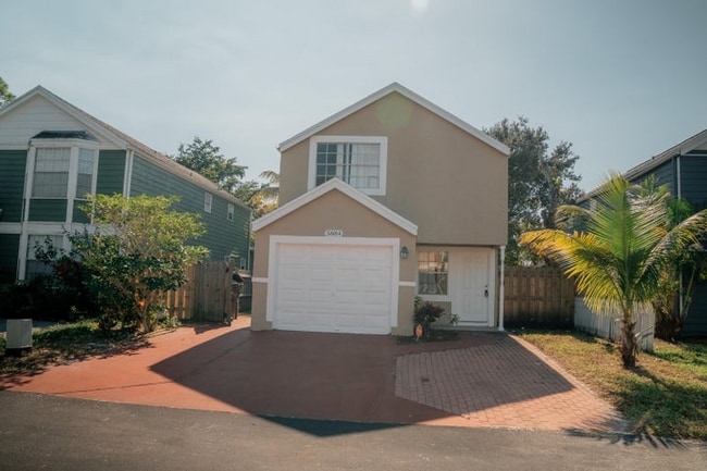 5884 Dewberry Way in West Palm Beach, FL - Building Photo - Building Photo