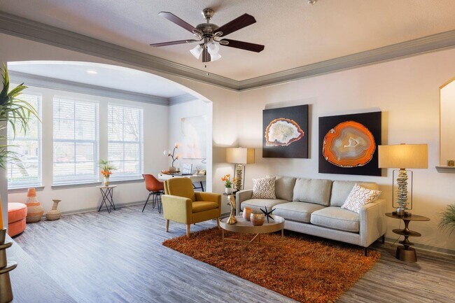 Apex at Royal Oaks photo'