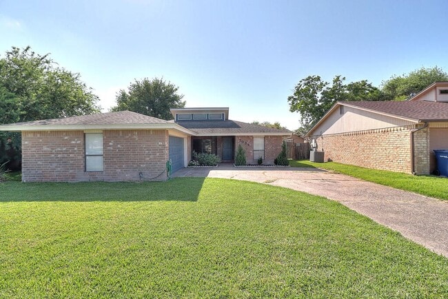 7034 Powderhorn Ct in Corpus Christi, TX - Building Photo - Building Photo