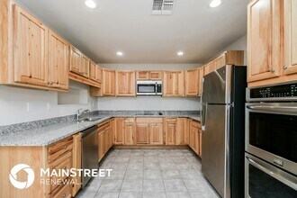 1256 S Buena Vista Dr in Apache Junction, AZ - Building Photo - Building Photo