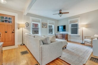 15 Woodbury Ave in Portsmouth, NH - Building Photo - Building Photo