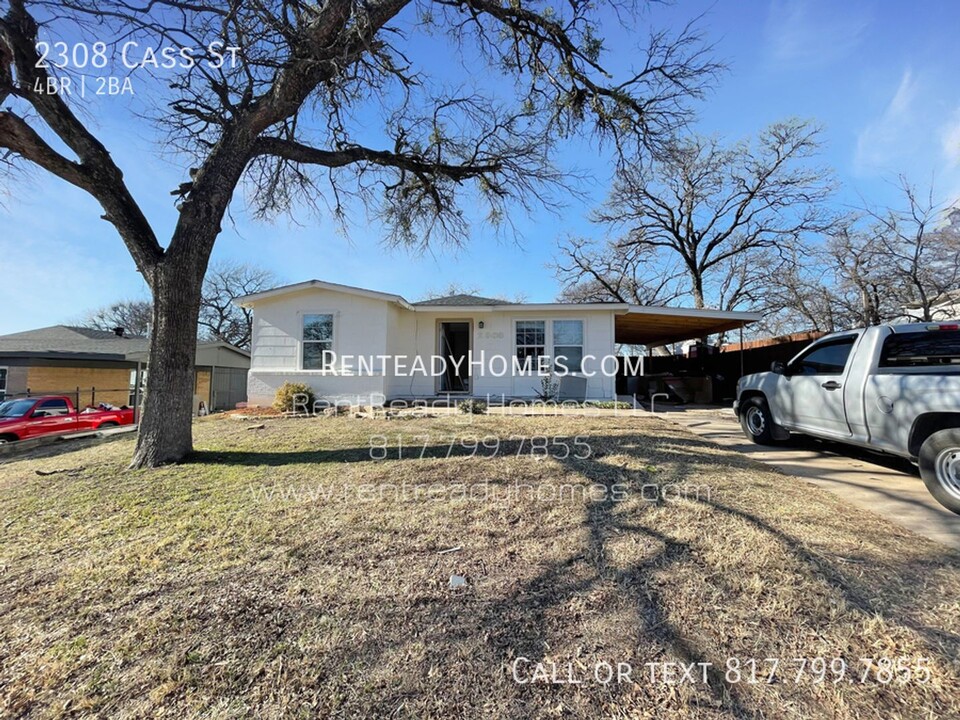 2308 Cass St in Fort Worth, TX - Building Photo