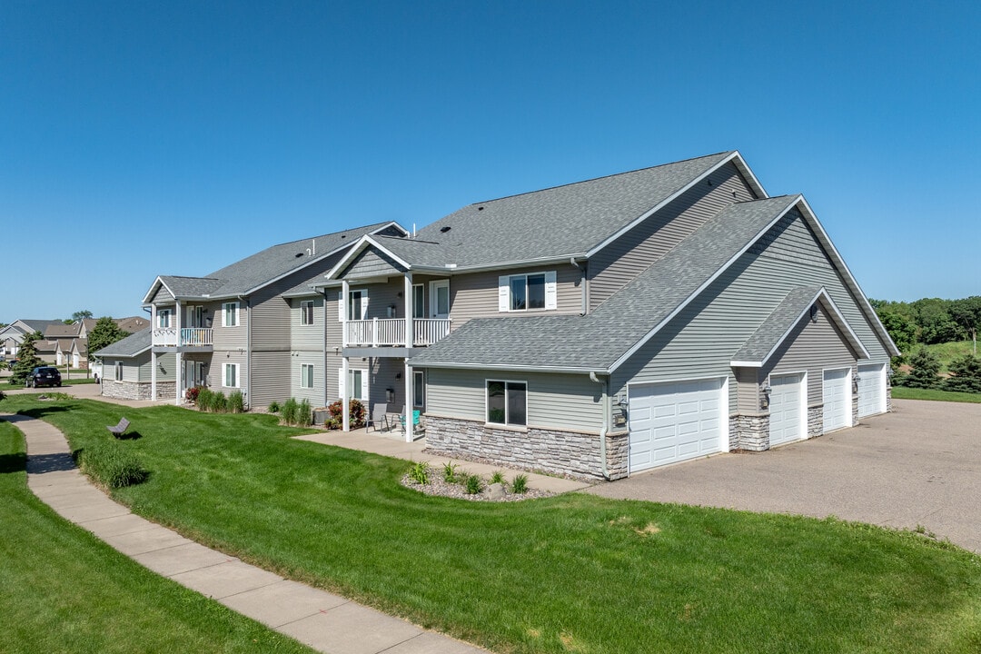 Prairie Park Apartments in Eau Claire, WI - Building Photo